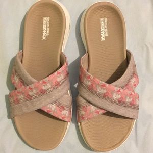 Women’s Sketchers GOGA MAX Sandals